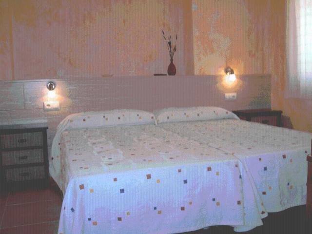 Hostal Valle Del Iregua Albelda De Iregua Rum bild